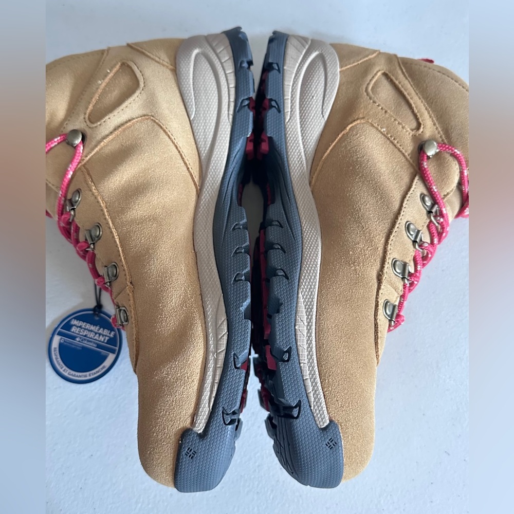 NWT. Columbia Womens W Yoncalla Suede Wp
Hiking Boots Size 9 - Picture 9 of 15